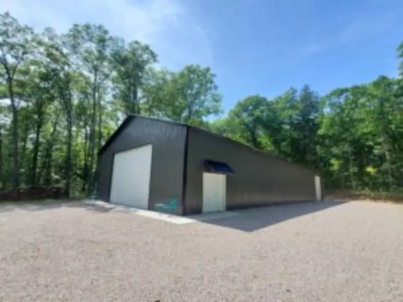 CARPORTS & GARAGES