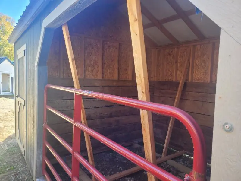 10 x 18 Horse Barn
