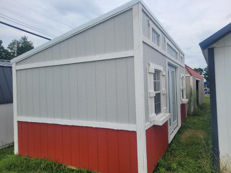10×20 Studio