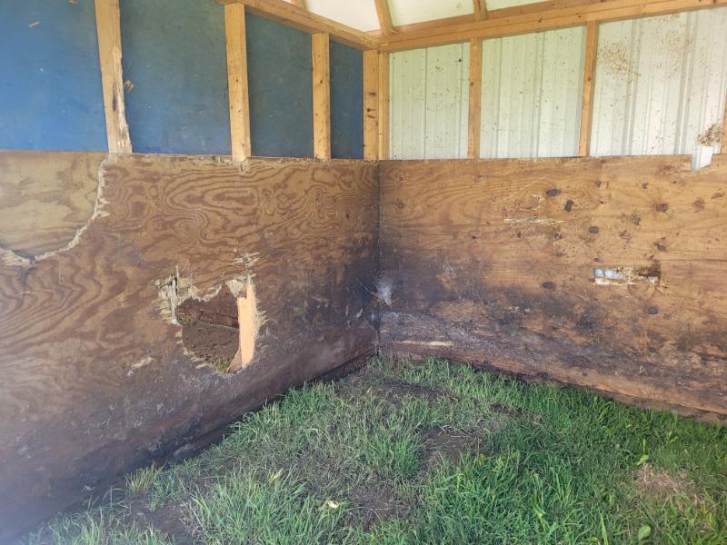 10×28 horse barn