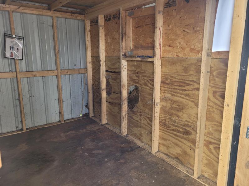 10×28 horse barn